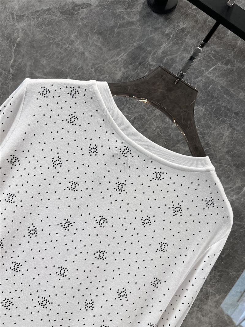 Ch**el long sleeve bottoming shirt