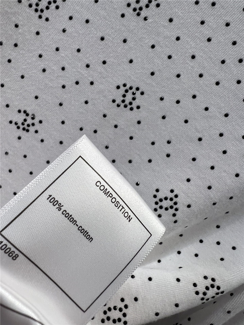 Ch**el long sleeve bottoming shirt