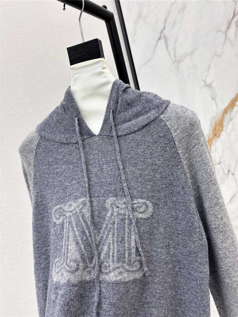 Vanitoo Logo-Intarsia Knit Hoodie Navy/Grey