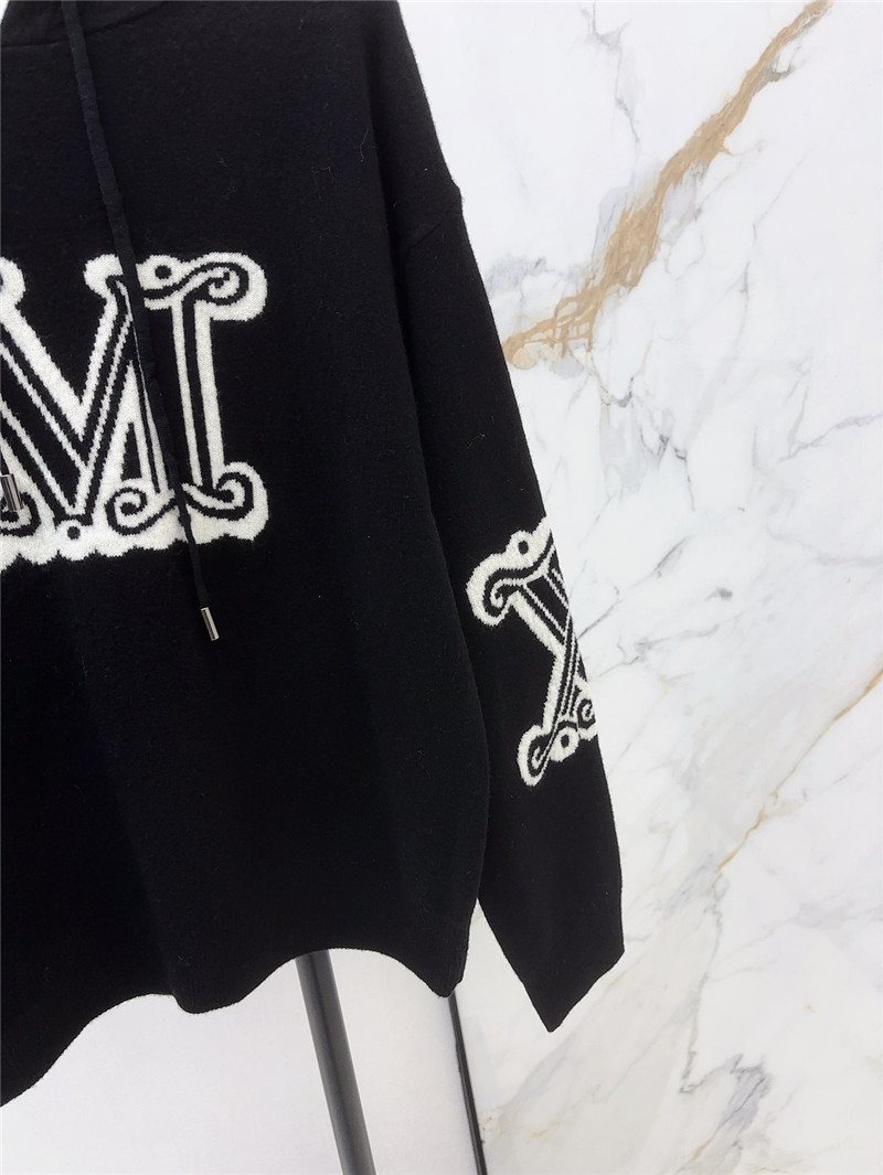 Vanitoo Logo-Intarsia Knit Hoodie in Black