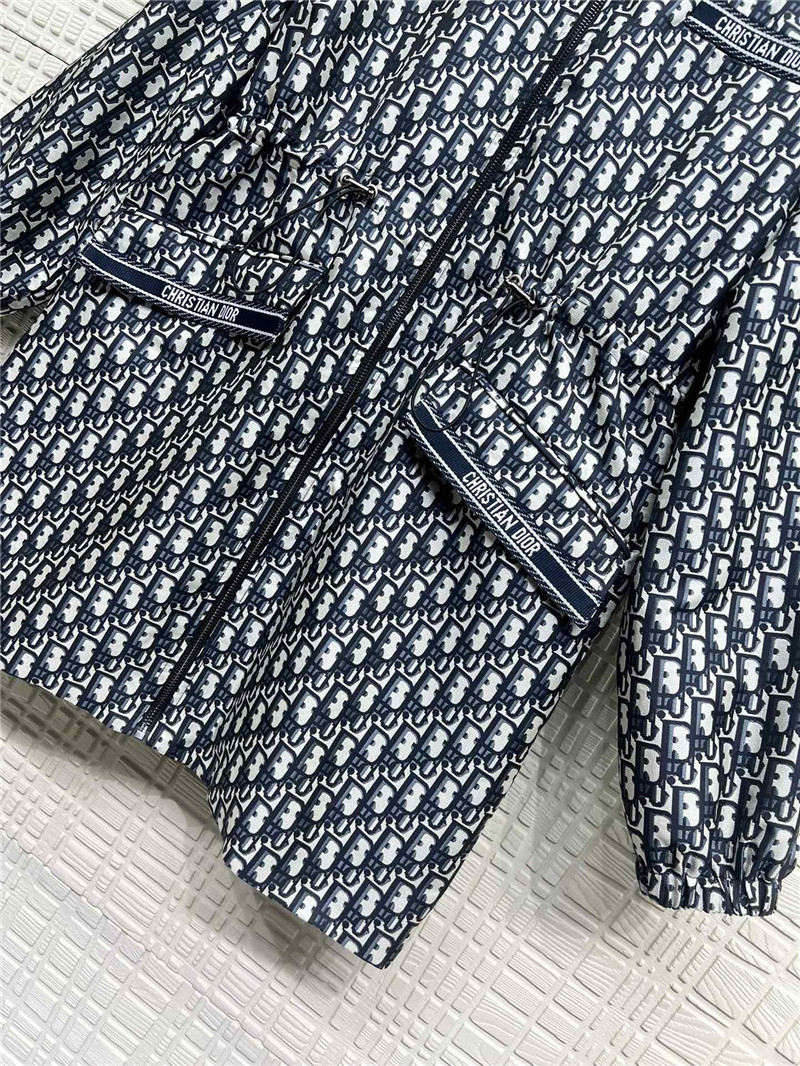 D10r jacquard logo jacket