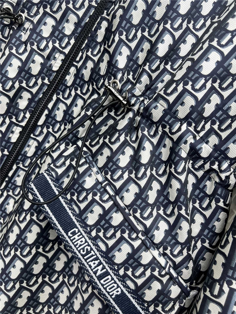 D10r jacquard logo jacket