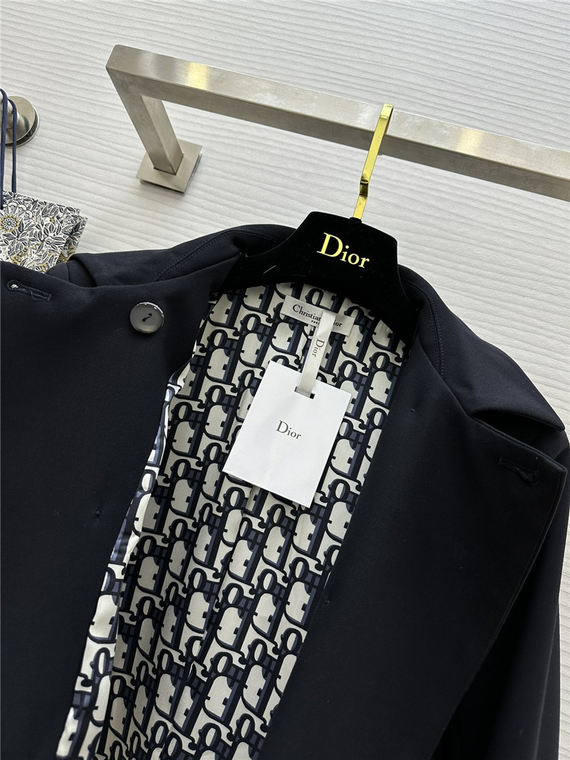 D10r cd button wool coat