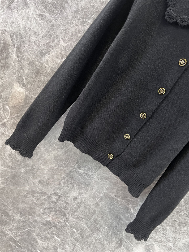 Miu Miu Logo-Intarsia Lace Lapel Cardigan in Black