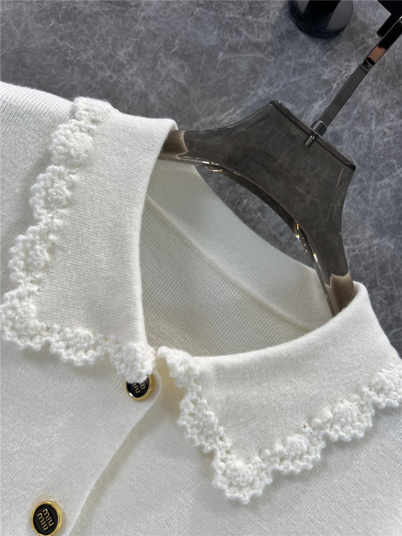 Miu Miu Logo-Intarsia Lace Lapel Cardigan in White