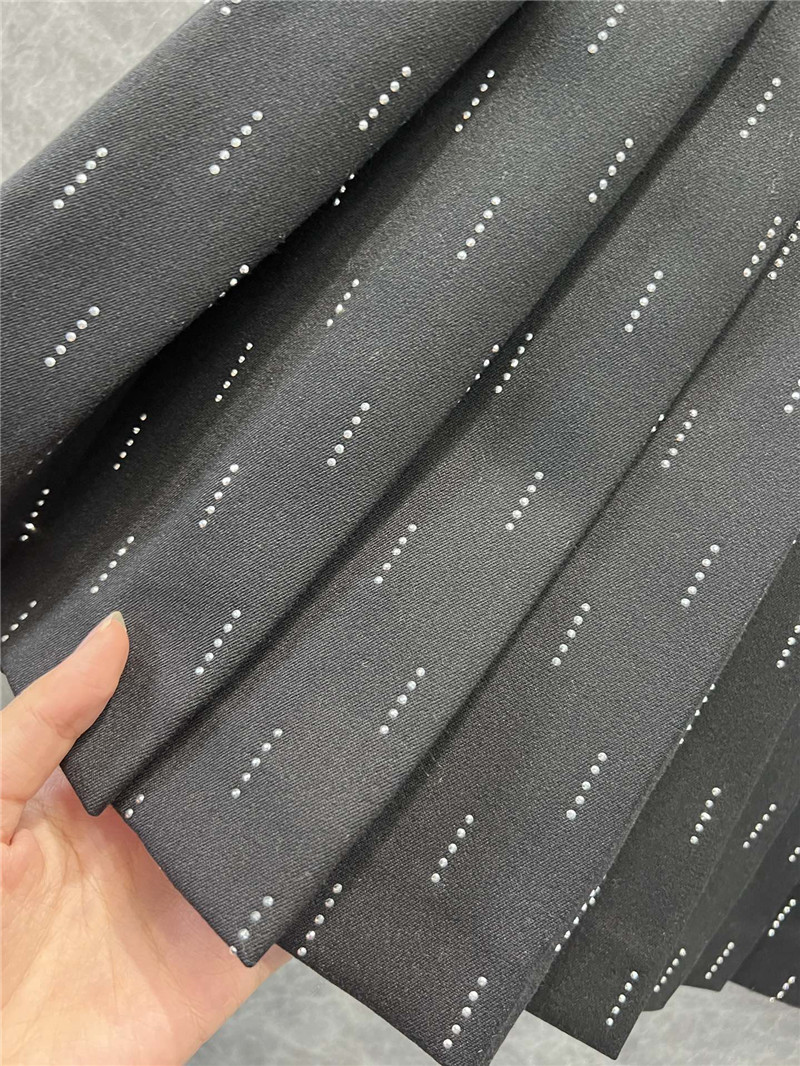 M1um1u rhinestone pleated skirt