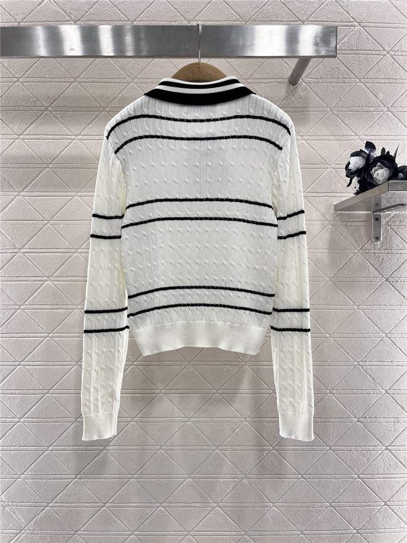 D10r stripe intarsia knit polo sweatshirt in white