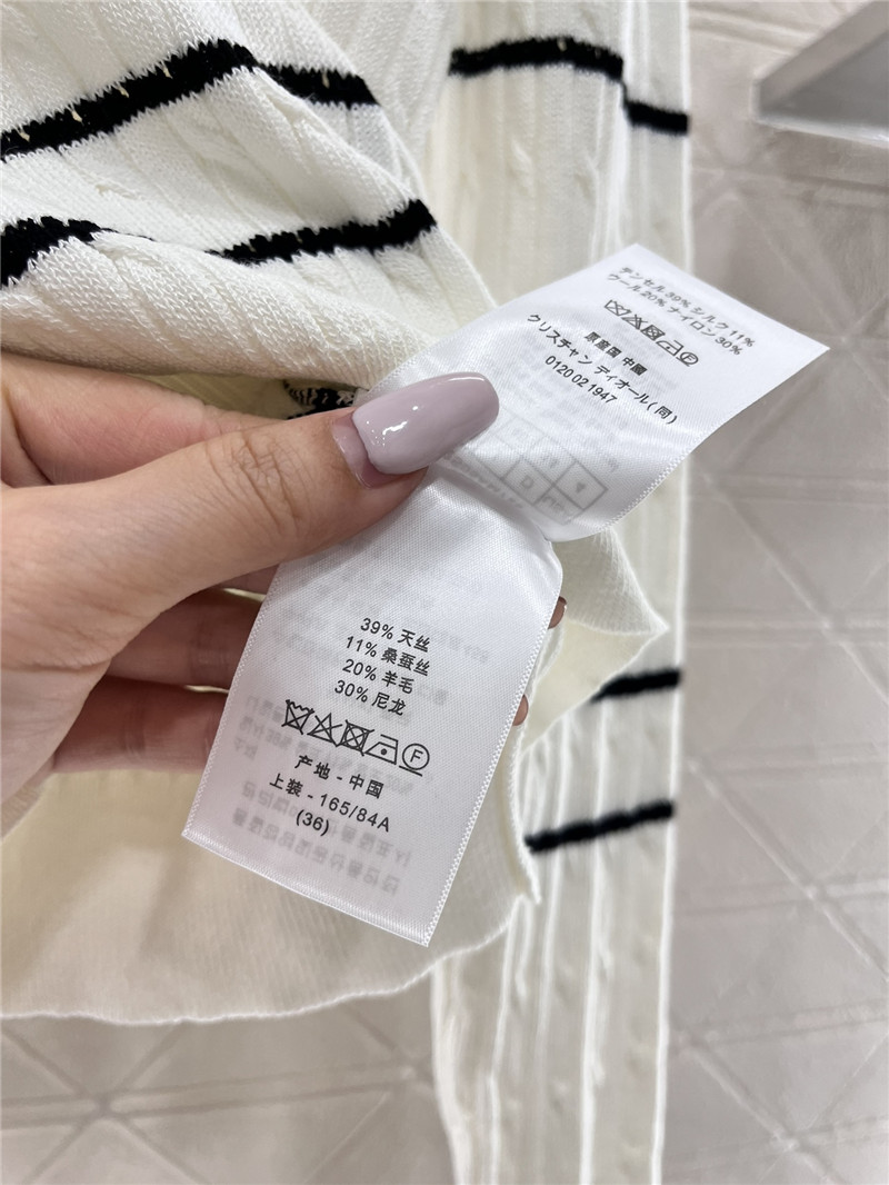 D10r stripe intarsia knit polo sweatshirt in white