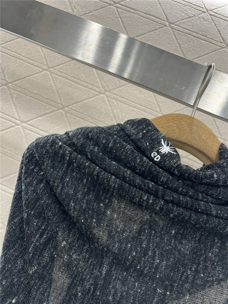 D10r wool knitted shawl