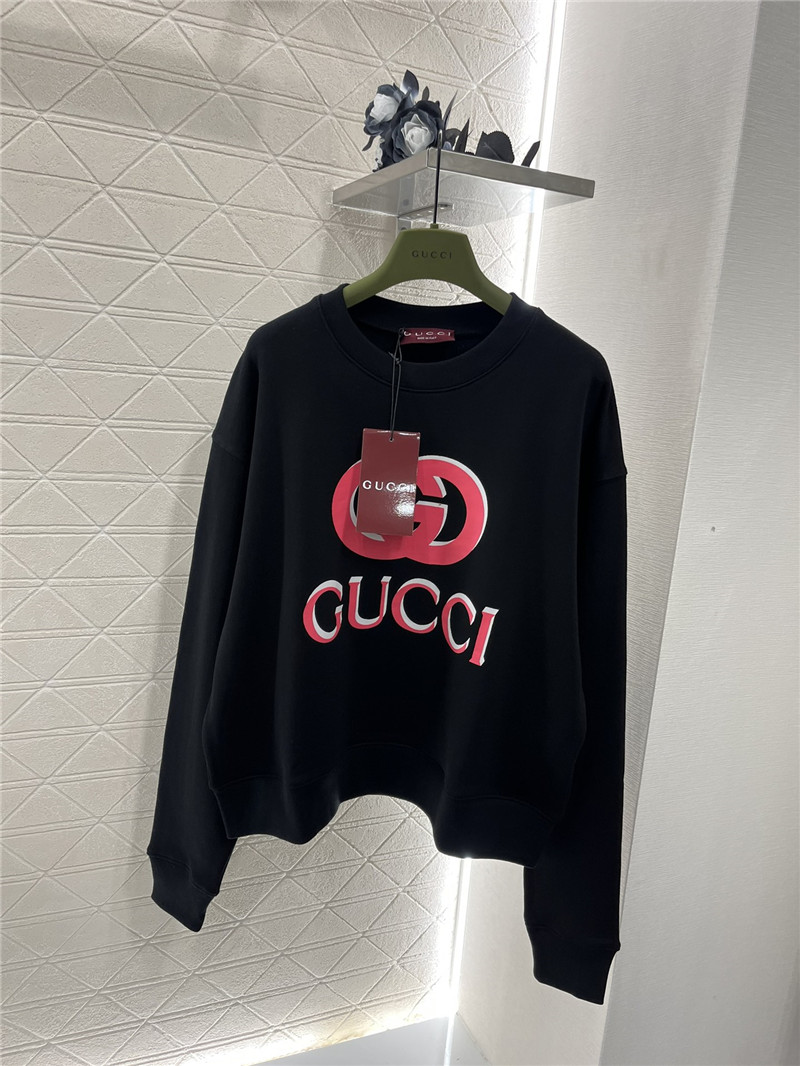Gvc*1 logo printed sweatshirt in black/pink