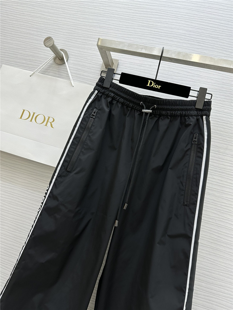 D10r casual trousers