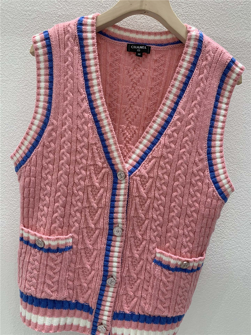 Ch**el v-neck contrast cardigan vest in pink