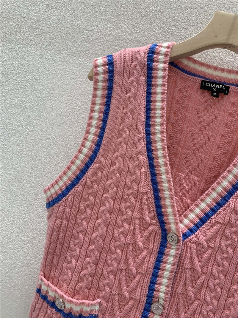 Ch**el v-neck contrast cardigan vest in pink