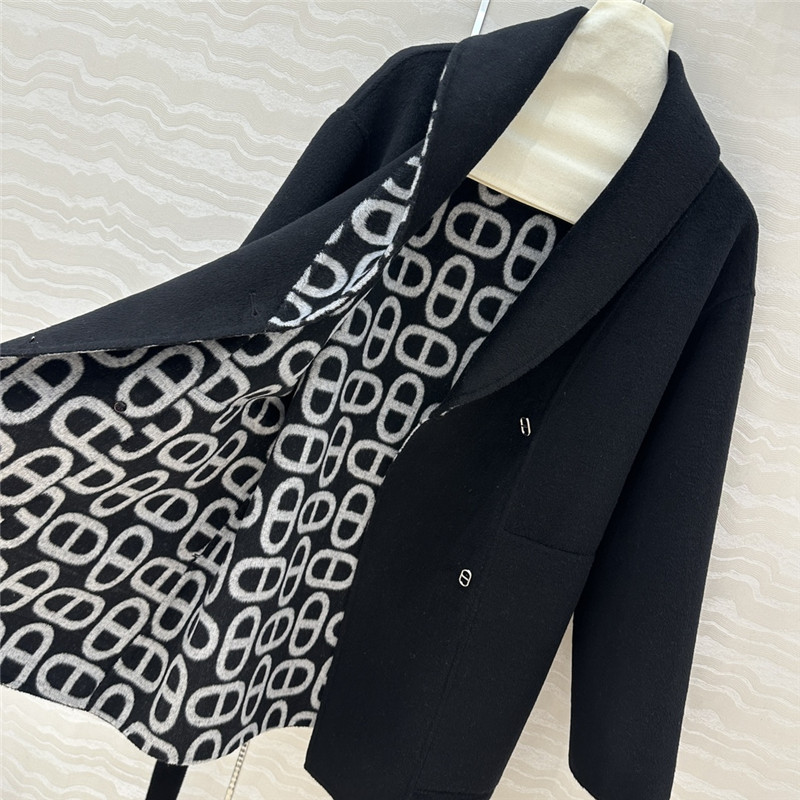 H**me5 cashmere jacquard coat
