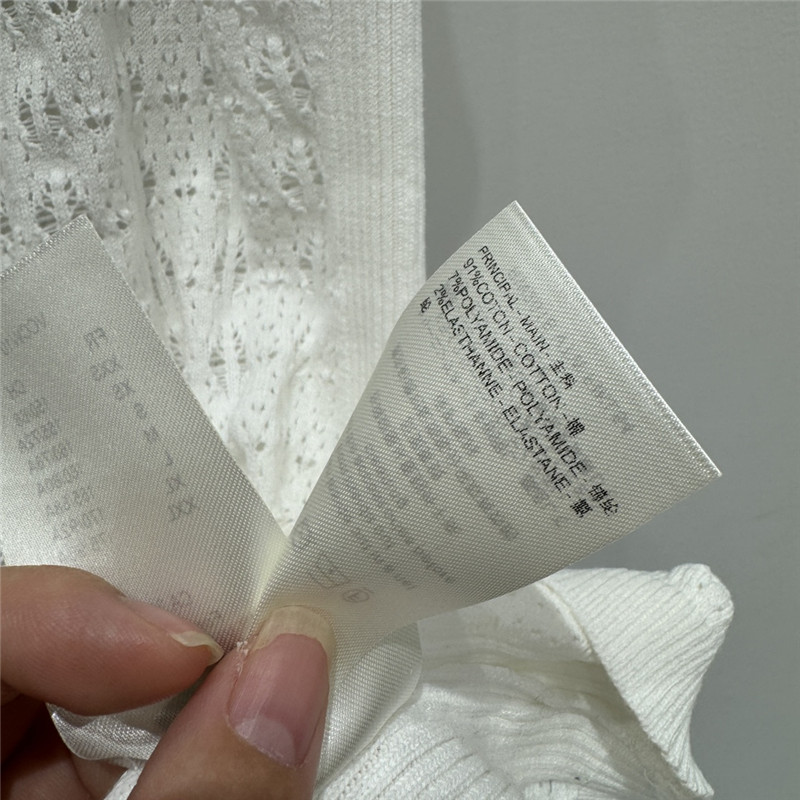 l0vis Vvtt0n lv off-shoulder knitted skirt