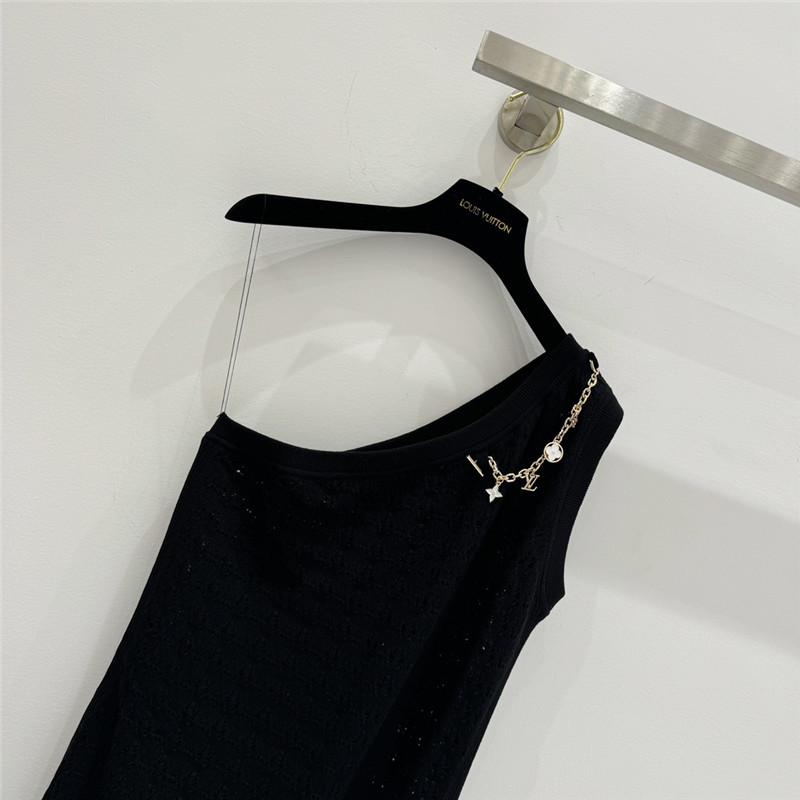 l0vis Vvtt0n lv off-shoulder knitted skirt