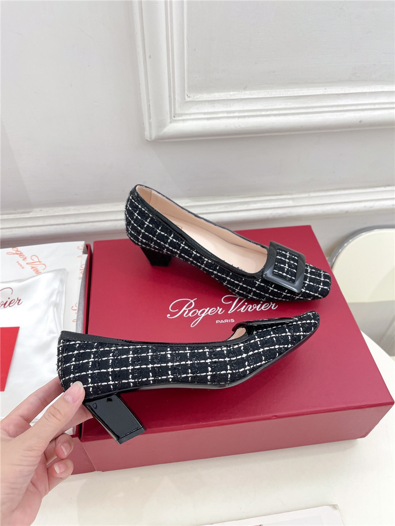 Roger Vivier Belle Vivier Pumps 4.5cm Black Patent Fabric