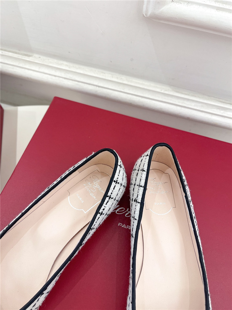 Roger Vivier Efflorescence Flats in Multicolor Tweed