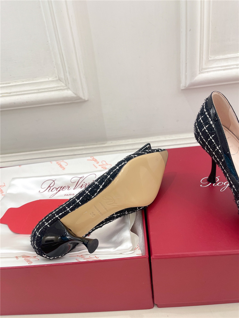 Roger Vivier Viv’ in The City Pumps 65mm in Black Tweed
