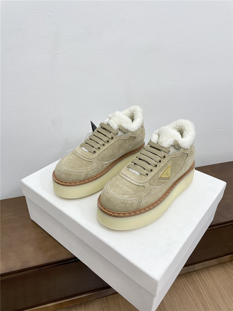 Pra*a winter platform suede sneakers beige