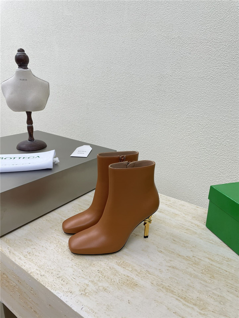 b0tt*ga Ven*ta brown sculpted heel ankle boots