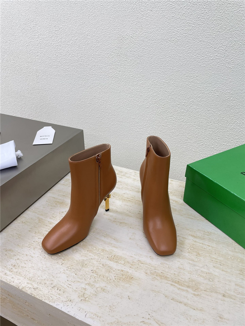 b0tt*ga Ven*ta brown sculpted heel ankle boots