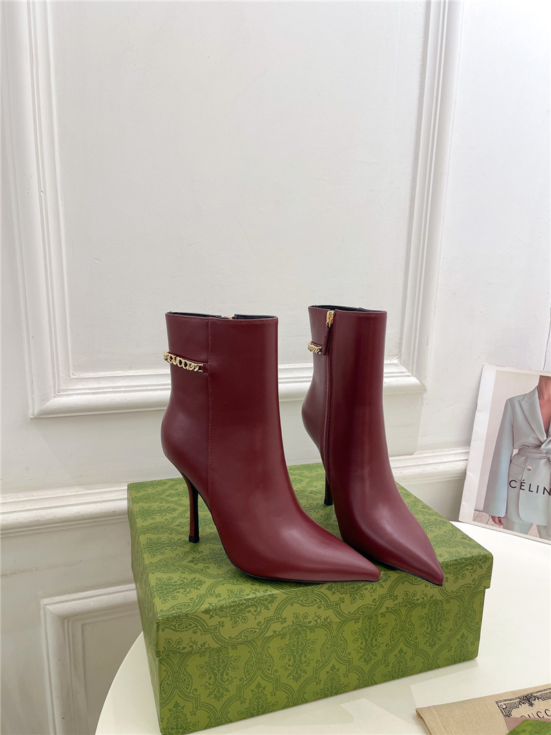 Gvc*1 women’s signoria ankle boots in burgundy