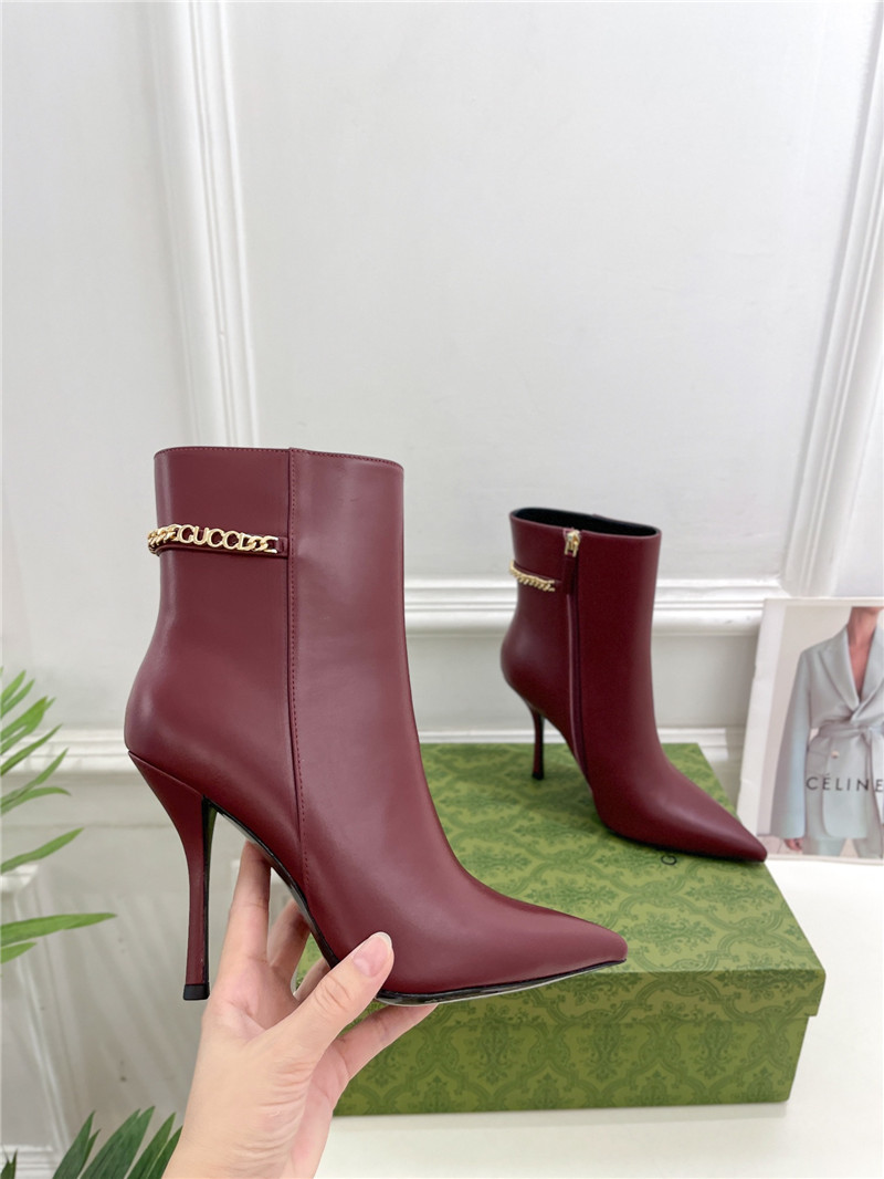 Gvc*1 women’s signoria ankle boots in burgundy