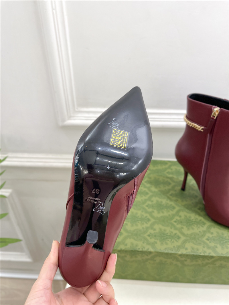 Gvc*1 women’s signoria ankle boots in burgundy