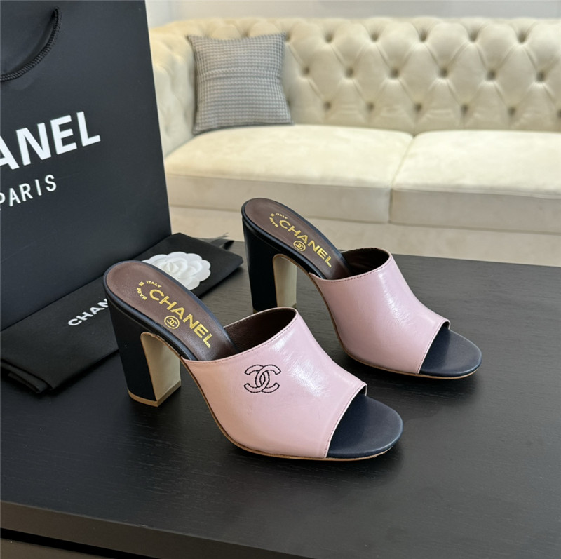 Ch**el pink pattern chunky heel mule sandals
