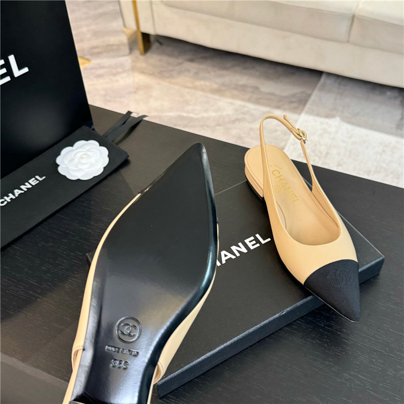 Ch**el flat slingbacks in beige/black calfskin