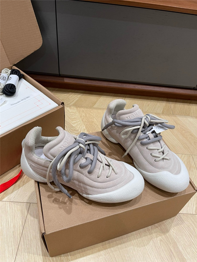 a1exa*der Mcqv*en flexion lace-up sneakers gray