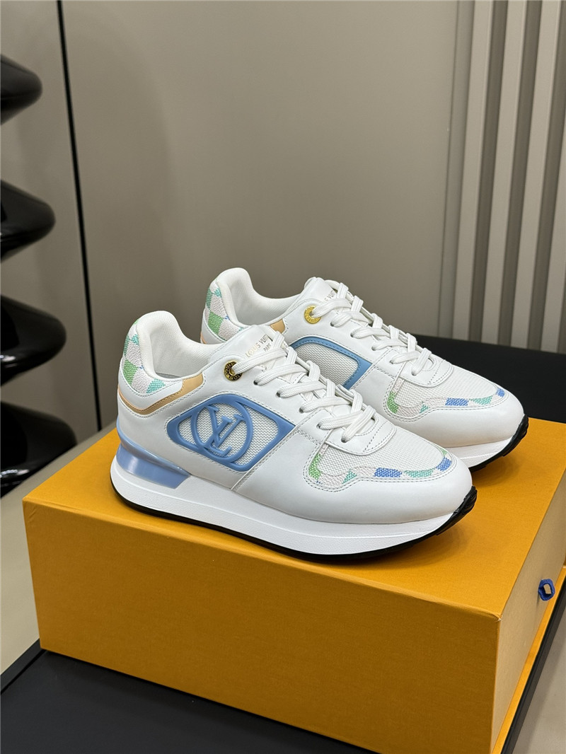 l0vis Vvtt0n neo run away sneakers for women