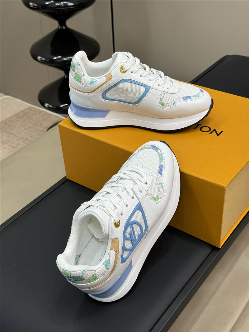 l0vis Vvtt0n neo run away sneakers for women