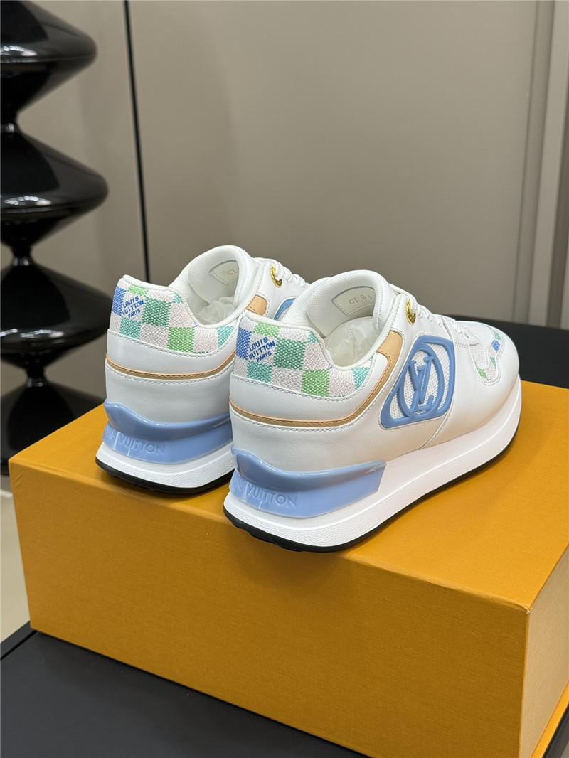 l0vis Vvtt0n neo run away sneakers for women