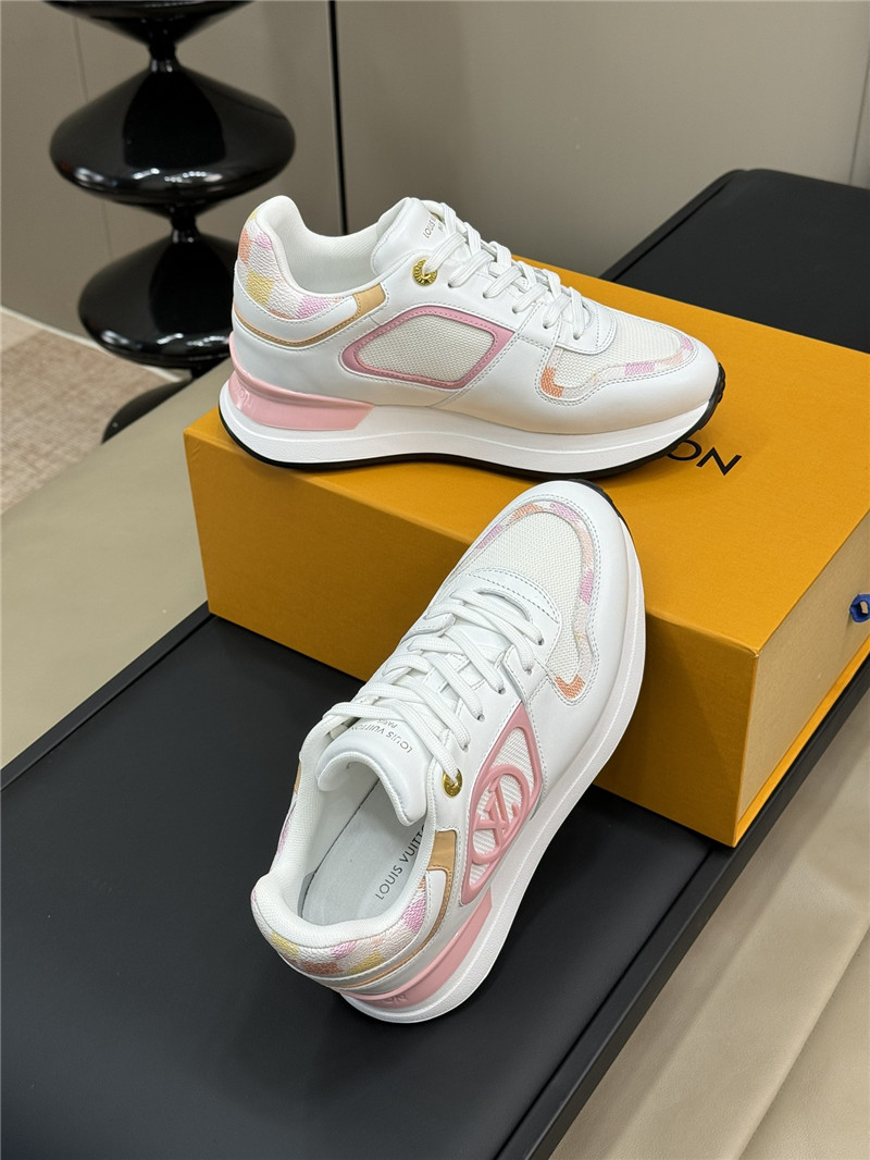 l0vis Vvtt0n run away sneakers