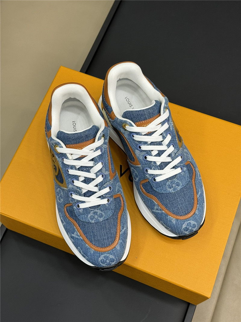 l0vis Vvtt0n lv neo run away trainers