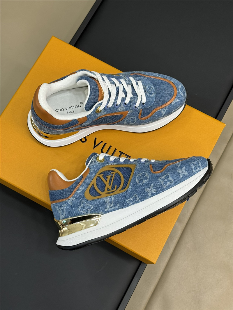 l0vis Vvtt0n lv neo run away trainers