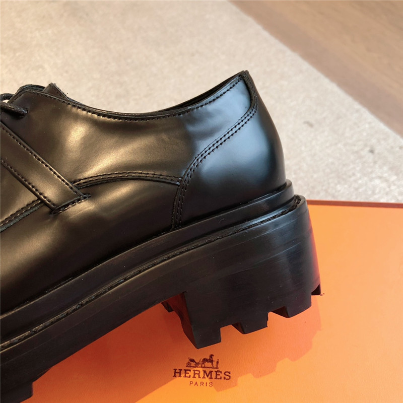 H**me5 first oxford shoe in black calfskin