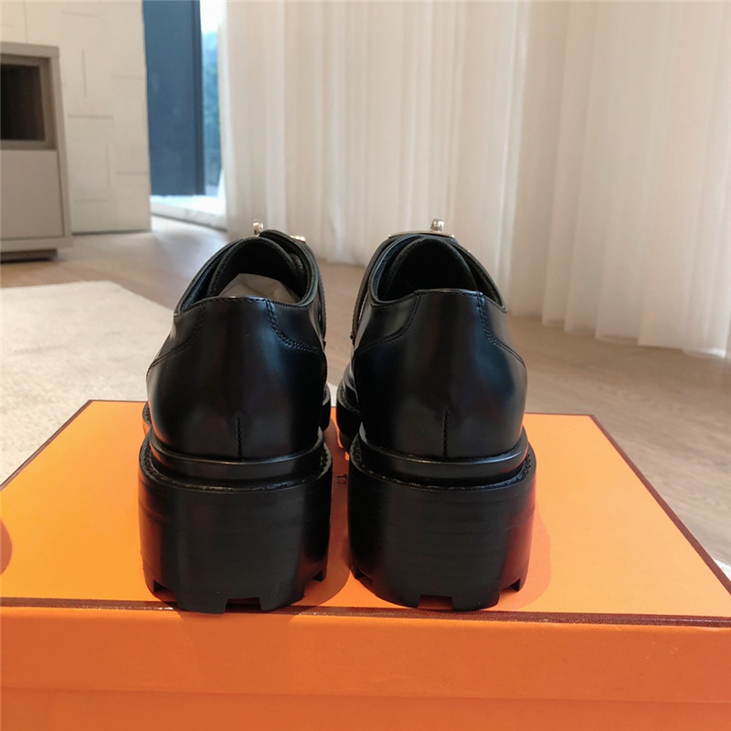 H**me5 first oxford shoe in black calfskin