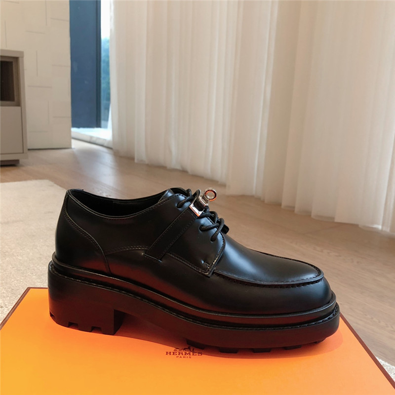 H**me5 first oxford shoe in black calfskin
