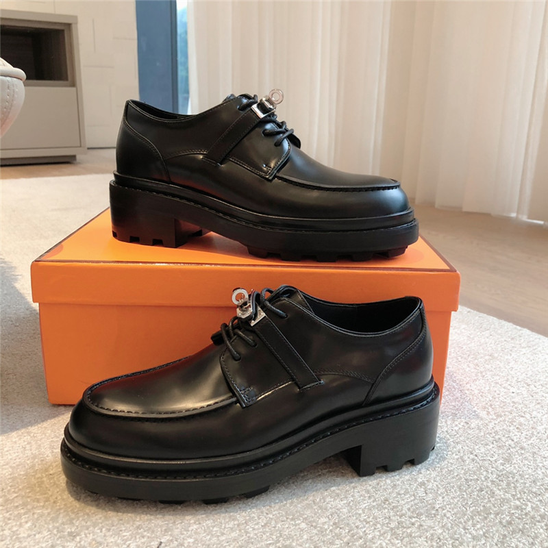 H**me5 first oxford shoe in black calfskin