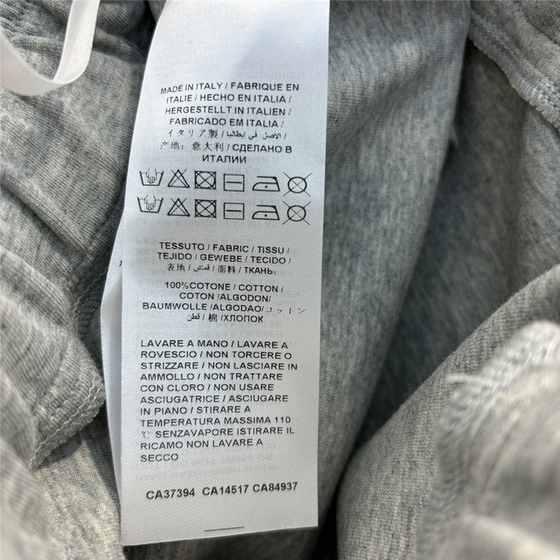 Gvc*1 elastic waist shorts