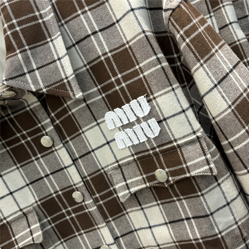 M1um1u jacket + leather button pleated skirt