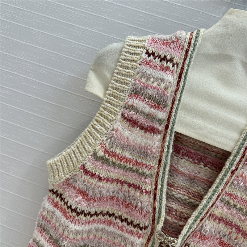 Ch**el pattern knitted vest