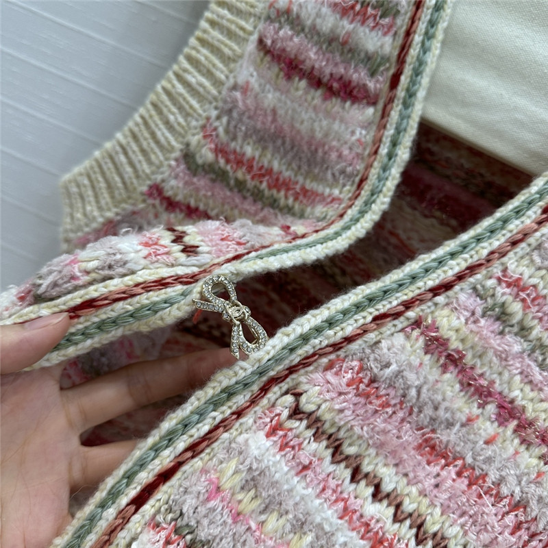 Ch**el pattern knitted vest