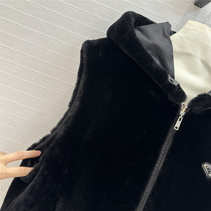 Pra*a vest small jacket