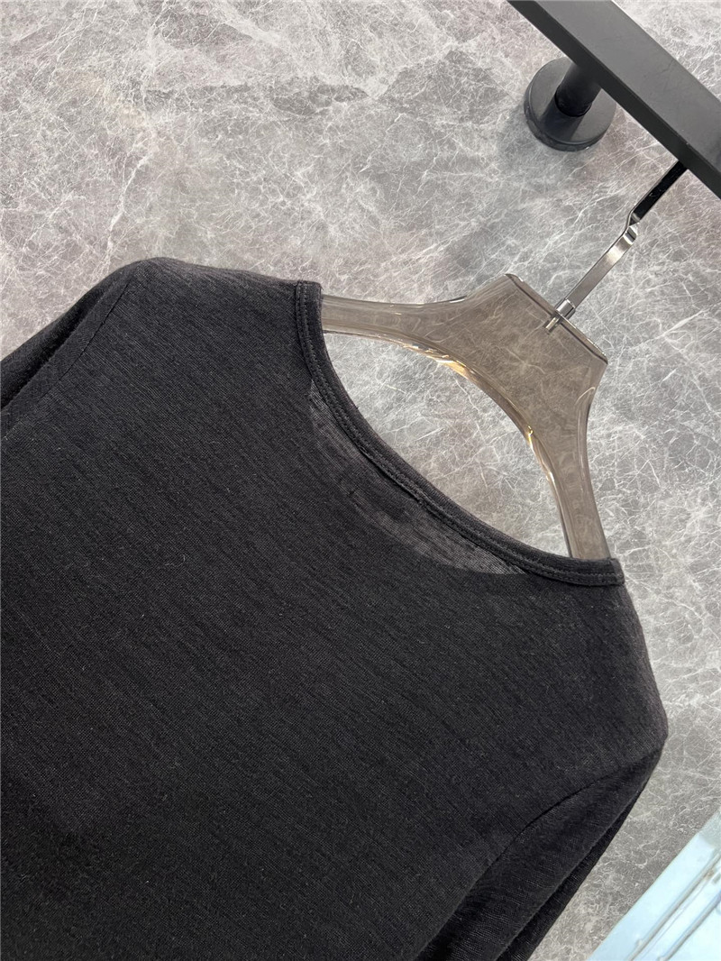 Y51 round neck t-shirt