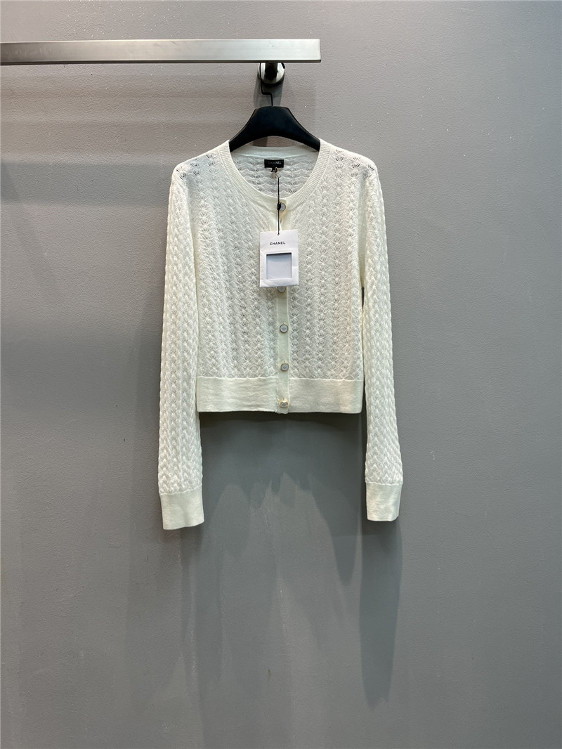 Ch**el cable-knit crop cardigan white