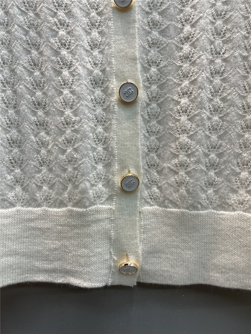 Ch**el cable-knit crop cardigan white
